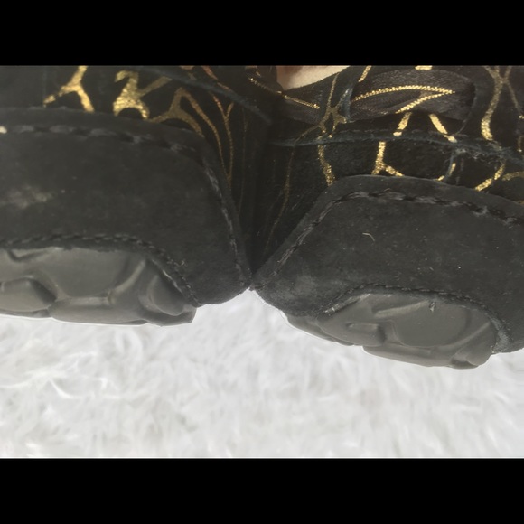 Limited Edition UGG moccasin slippers! - Picture 5 of 8